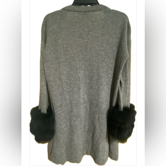 Qi Cashmere Cashmere & Fox-Fur Cuff Cardigan Sweater / Size XSmall - Picture 3 of 17